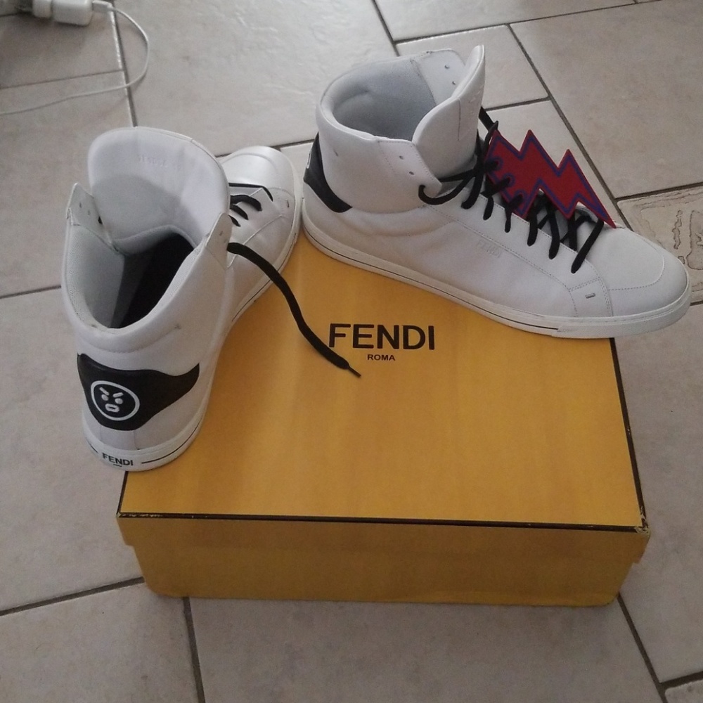 100% authentic,  excellent cond. mens shoes sz 12